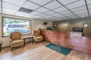 Vestibiulis arba registratūra apgyvendinimo įstaigoje Quality Inn & Suites Gatlinburg