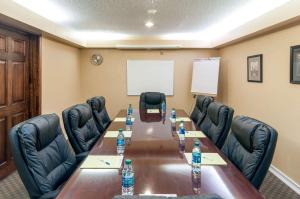 Konferenční prostory v ubytování Comfort Inn North Conroe + 31 fotografií