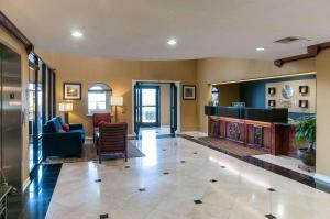 Posezení v ubytování Comfort Inn North Conroe