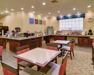 Foto dalla galleria di Comfort Suites Roanoke - Fort Worth North a Roanoke