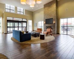 Photo de la galerie de l'établissement Comfort Suites near Westchase on Beltway 8, à Houston