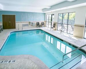 Bazén v ubytovaní Sleep Inn & Suites Austin North - I-35 alebo v jeho blízkosti