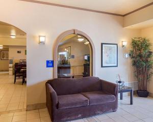 Posezení v ubytování Comfort Inn I-20 Midland Stanton