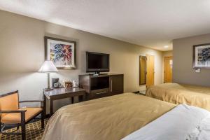 Postel nebo postele na pokoji v ubytování Quality Inn & Suites West El Paso I-10