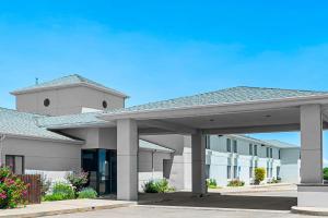 a renderización de un edificio hospitalario en Rodeway Inn & Suites, en Blanding