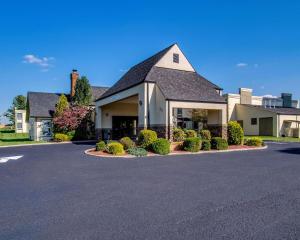 a house with a driveway in front of it at Comfort Inn Wytheville in Wytheville