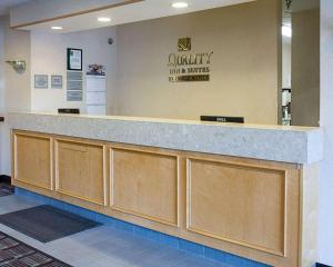 a lobby with a waiting area with a counter at Quality Inn & Suites in Stafford