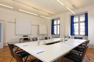 A área empresarial e/ ou a sala de conferências de Hotel an der Aare Swiss Quality