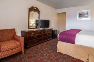 En eller flere senge i et værelse på Quality Inn Evanston near Wyoming Downs
