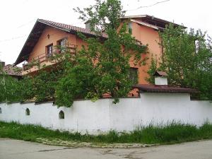 The building in which a vendégházakat is located