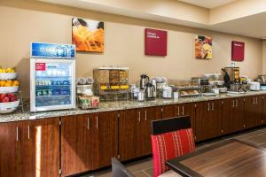 En restaurant eller et andet spisested på Comfort Inn & Suites Mount Sterling