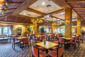 Restaurace v ubytování Quality Inn & Suites Baton Rouge West - Port Allen