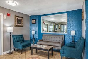 Posezení v ubytování Quality Inn I-10 East near Frost Bank Center