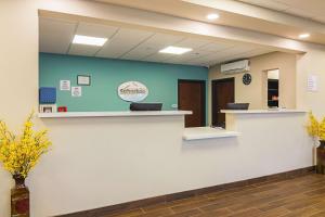 Gallery image of Suburban Studios Monaca - Pittsburgh in Monaca