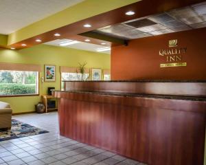 a lobby of a quality inn with a reception desk at Quality Inn Crystal River in Crystal River