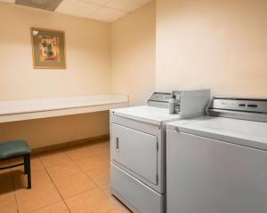 Cuina o zona de cuina de Comfort Suites Fort Pierce I-95