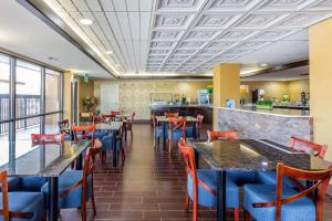 Restoran atau tempat makan lain di Quality Inn & Suites near Robins Air Force Base