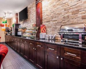 Restoran atau tempat lain untuk makan di Quality Inn & Suites Des Moines Airport