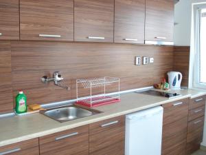 Gallery image of The Sunny Home Guesthouse in Chernomorets