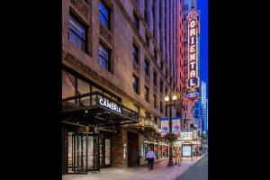 a city street filled with lots of tall buildings at Cambria Hotel Chicago Loop/Theatre District in Chicago