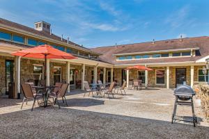 Gallery image of Quality Inn & Suites Bedford West in Bedford