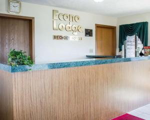 Ο χώρος του λόμπι ή της ρεσεψιόν στο Econo Lodge Elkhart North