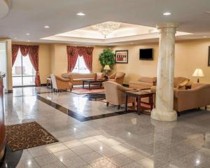 Gallery image of Comfort Suites near Indianapolis Airport in Indianapolis