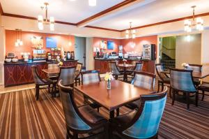 Gallery image of Comfort Inn & Suites in North East