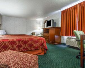 Imagem da galeria de Rodeway Inn & Suites Brunswick near Hwy 1 em Brunswick