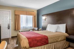 Photo de la galerie de l'établissement Econo Lodge Freeport - Brunswick Area, à Freeport 14 autres photos