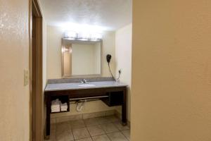 Imagem da galeria de Clarion Hotel Detroit Metro Airport em Romulus