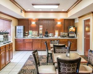 Gallery image of Quality Inn & Suites Niles in Niles