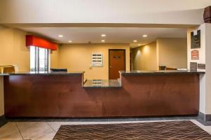 a view of a waiting room at a hospital at Econo Lodge Inn & Suites Monroe in Monroe