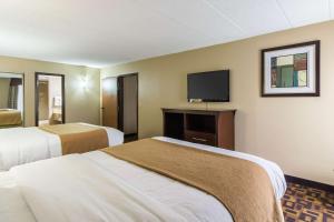 Postel nebo postele na pokoji v ubytování Quality Inn & Suites Arden Hills - Saint Paul North