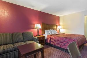 Econo Lodge Inn & Suites Joplin