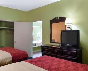 Gallery image of Econo Lodge Canton I-55 in Canton