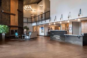 The lobby or reception area at Copper King Convention Center, Ascend Hotel Collection