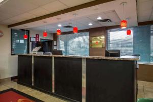 Lobi atau kawasan kaunter penerimaan di Econo Lodge Salisbury South