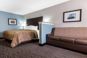 Posedenie v ubytovaní Quality Inn & Suites Mooresville-Lake Norman