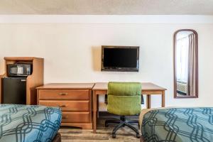 Econo Lodge - Gastonia