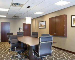 Gallery image of Comfort Suites Medical Center in Fargo