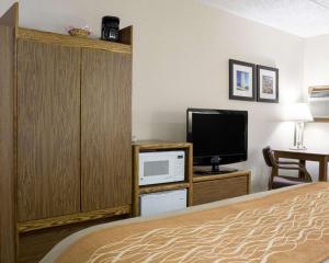 Η κουζίνα ή μικρή κουζίνα στο Quality Inn Bismarck I-94