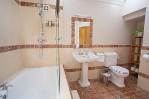Bagno di Decoy Country Cottages