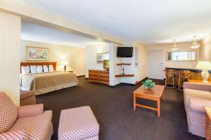 Gallery image of Quality Inn and Conference Center I-80 Grand Island in Doniphan
