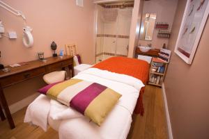 Letto o letti in una camera di Decoy Country Cottages