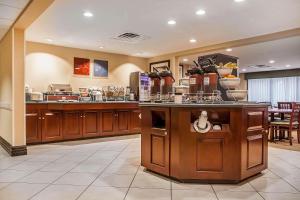 A restaurant or other place to eat at Comfort Inn & Suites Somerset - New Brunswick
