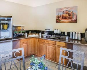 Gallery image of Rodeway Inn in Espanola