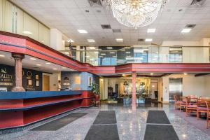 Lobbyen eller receptionen på Quality Inn & Suites Albany Airport