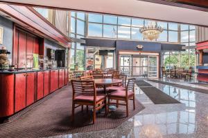 Restaurace v ubytování Quality Inn & Suites Albany Airport