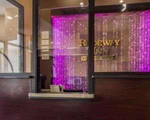 Fotografie z fotogalerie ubytování Rodeway Inn Bronx Zoo v destinaci Bronx
